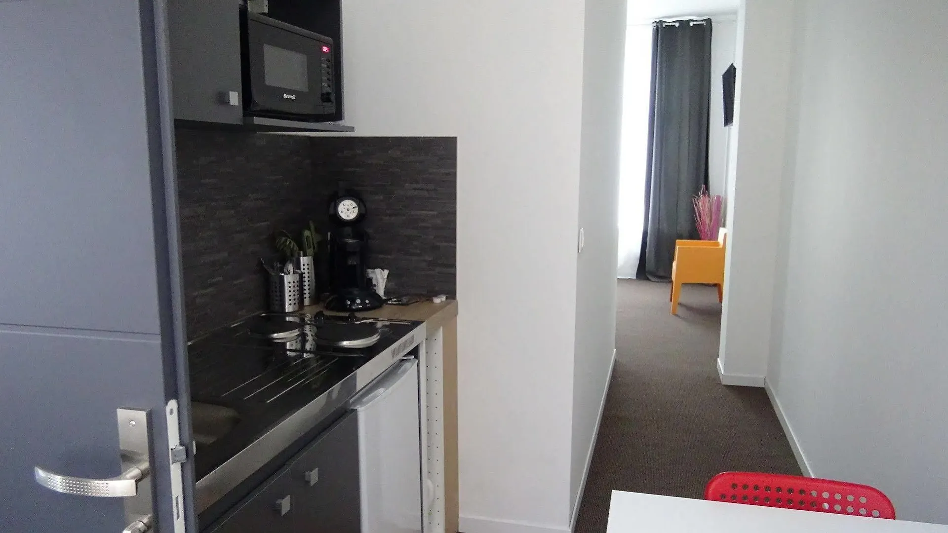 Nationale Appart Hotel Lille 3*,